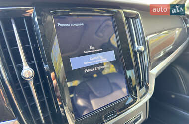 Седан Volvo S90 2016 в 