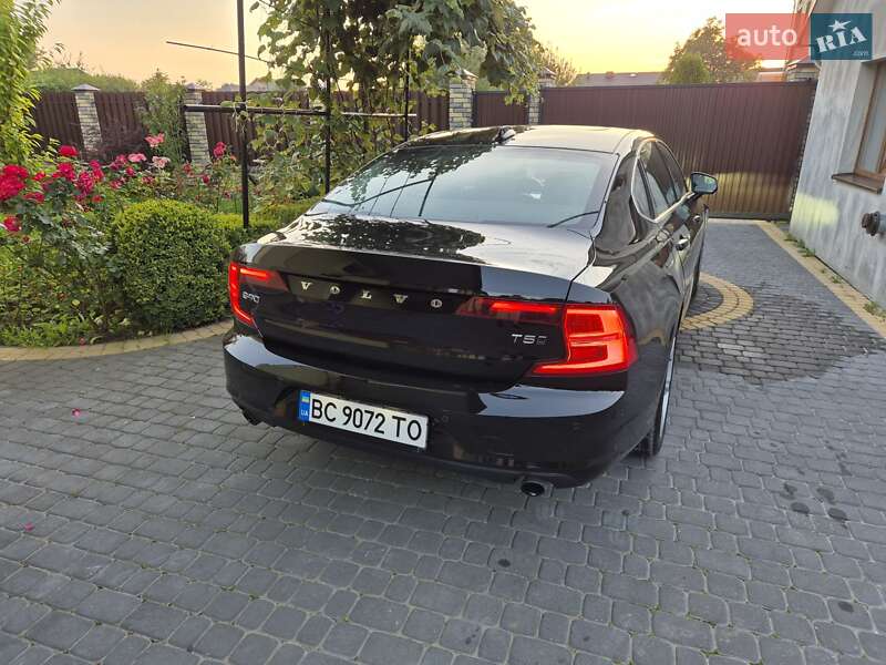 Седан Volvo S90 2017 в Львове