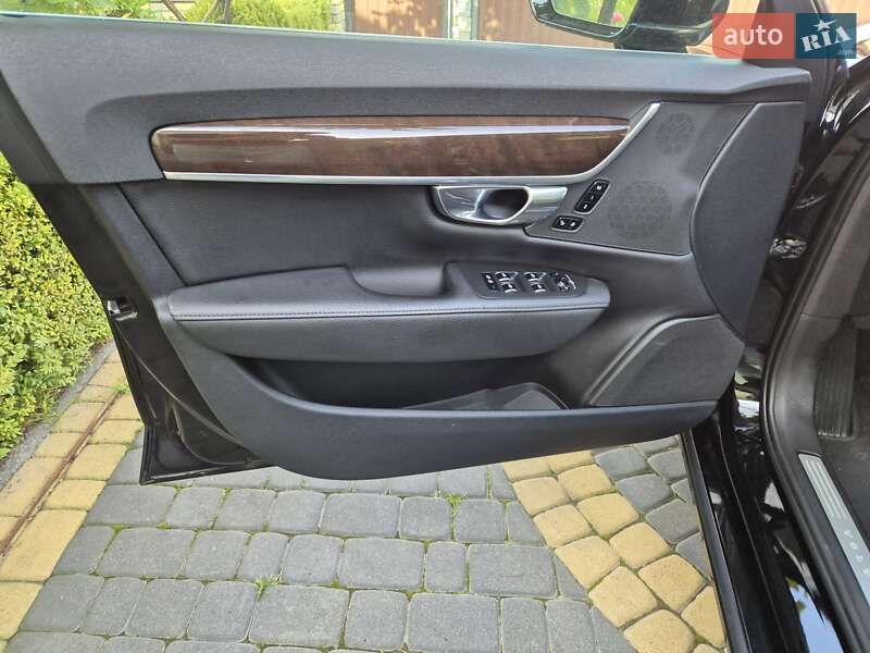 Седан Volvo S90 2017 в Львове