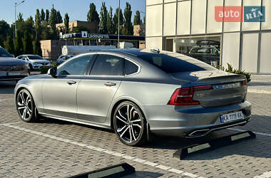 Седан Volvo S90 2018 в Киеве
