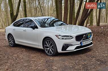 Седан Volvo S90 2016 в 