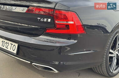 Седан Volvo S90 2019 в 