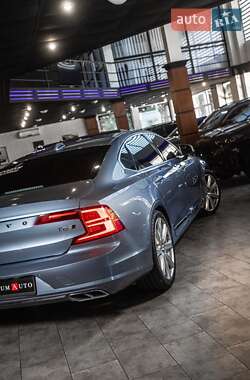 Седан Volvo S90 2017 в 