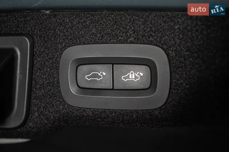 Volvo S90 2017 VIN LVY992ML9JP038356 фото оголошення 51 з 123