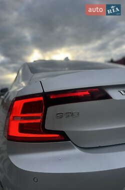 Седан Volvo S90 2018 в 