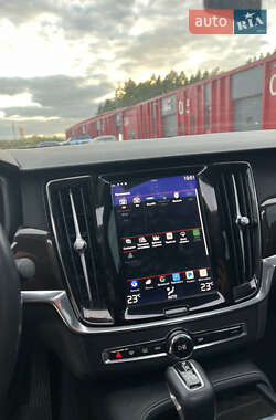 Седан Volvo S90 2018 в 