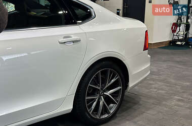 Седан Volvo S90 2017 в 