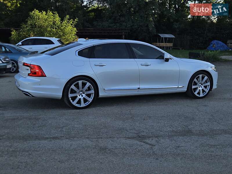 Седан Volvo S90 2017 в Ивано-Франковске