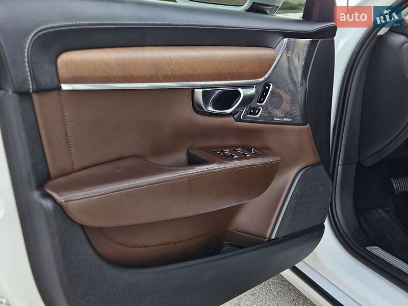 Седан Volvo S90 2017 в Ивано-Франковске