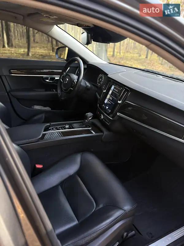 Volvo S90 2017 VIN LVY992MKXJP035828 фото оголошення 13 з 67