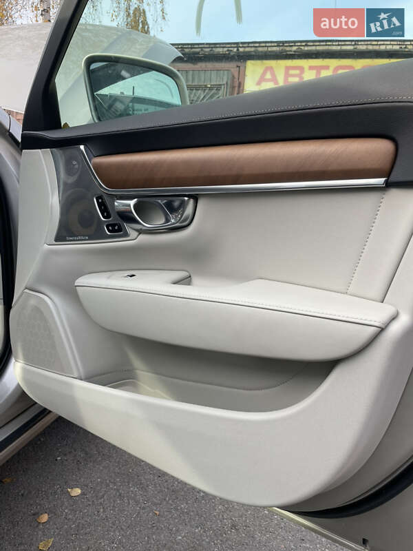 Седан Volvo S90 2017 в Києві фото 26 Седан Volvo S90 2017 в Києві
