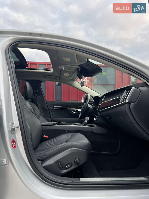 Седан Volvo S90 2018 в Львове