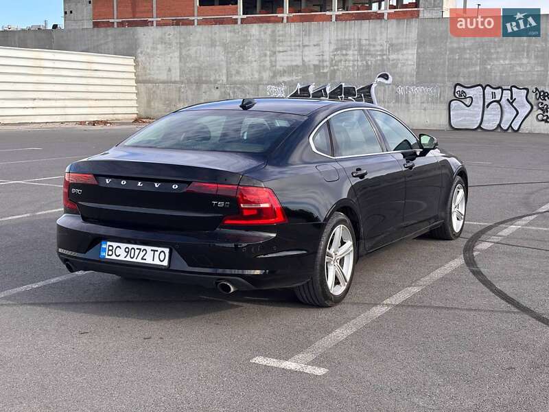 Седан Volvo S90 2017 в Львове