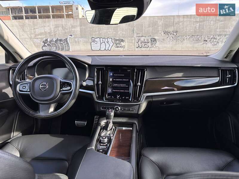 Седан Volvo S90 2017 в Львове