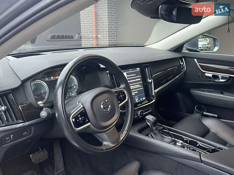 Седан Volvo S90 2017 в Чернівцях