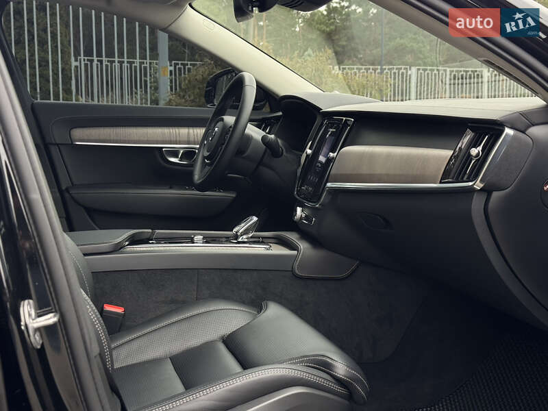Седан Volvo S90 2023 в Києві