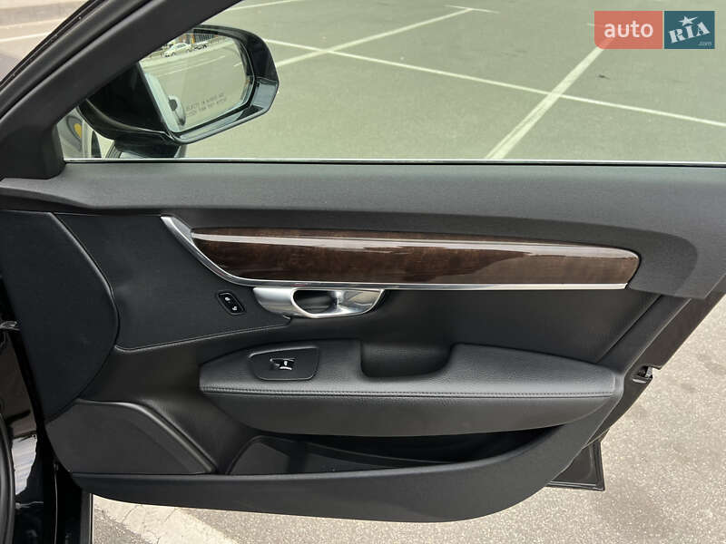 Седан Volvo S90 2017 в Киеве фото 26 Седан Volvo S90 2017 в Киеве