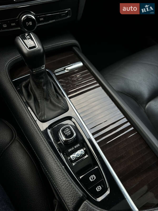 Седан Volvo S90 2017 в Киеве фото 35 Седан Volvo S90 2017 в Киеве