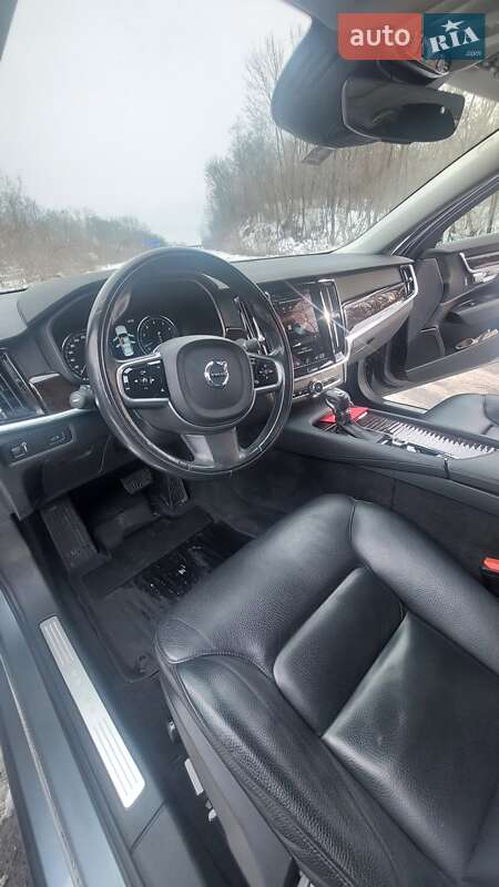 Седан Volvo S90 2017 в Звенигородке