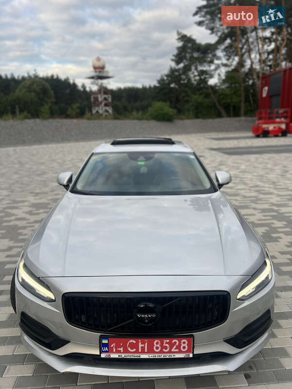 Седан Volvo S90 2018 в Львове