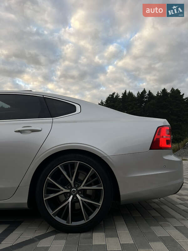 Седан Volvo S90 2018 в Львове