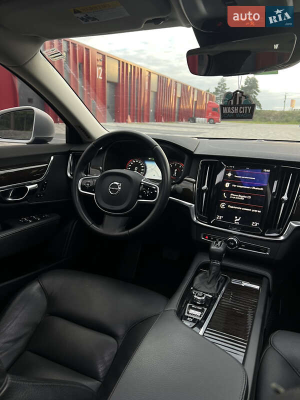 Седан Volvo S90 2018 в Львове