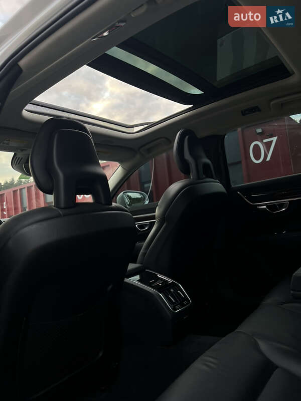 Седан Volvo S90 2018 в Львове