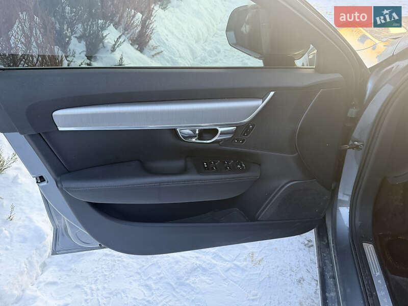 Седан Volvo S90 2016 в Киеве