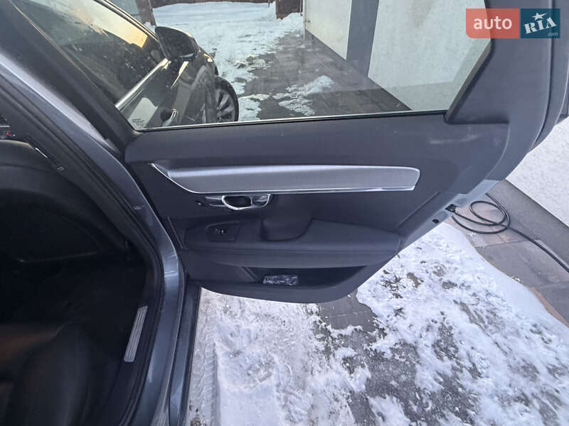 Седан Volvo S90 2016 в Киеве