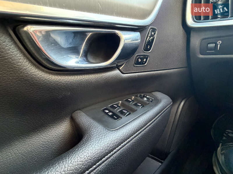 Седан Volvo S90 2016 в Киеве