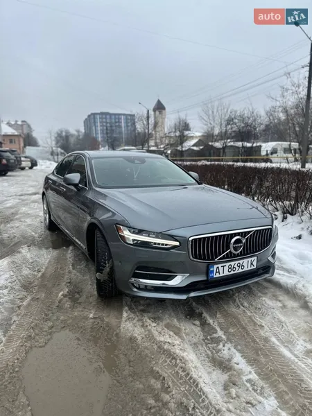 Volvo S90