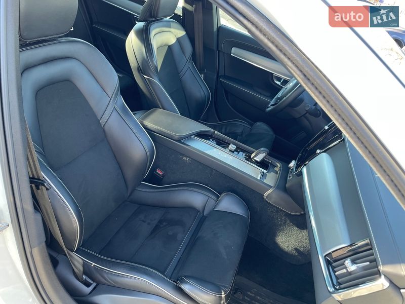Седан Volvo S90 2021 в Киеве