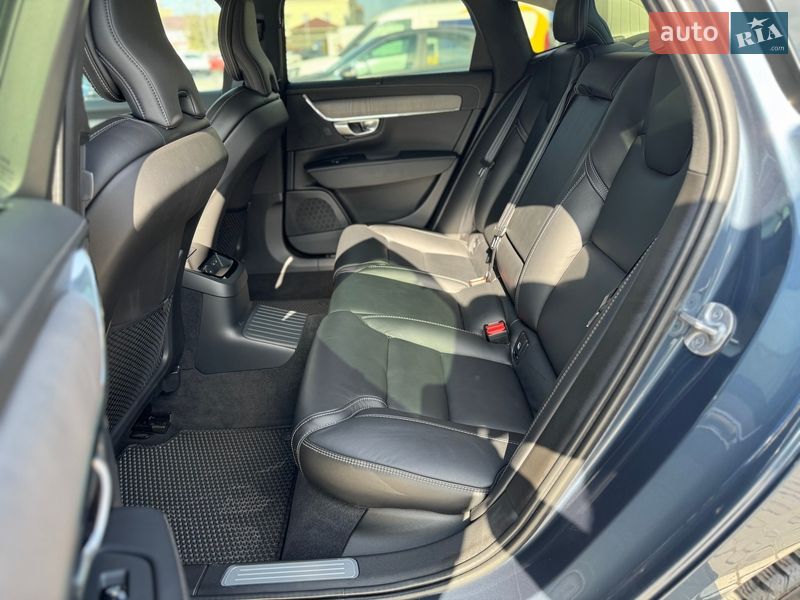 Седан Volvo S90 2022 в Одессе