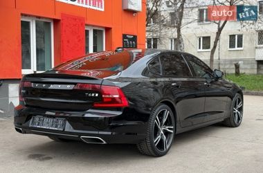 Седан Volvo S90 2019 в Киеве