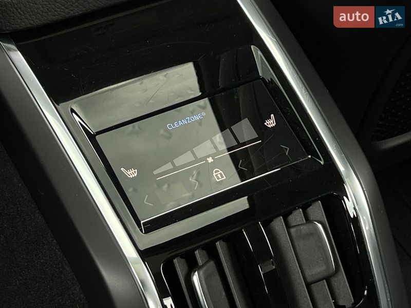 Седан Volvo S90 2017 в Львове