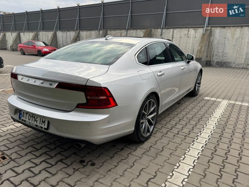 Седан Volvo S90 2017 в Ивано-Франковске
