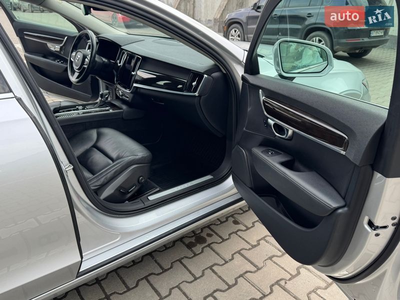 Седан Volvo S90 2017 в Ивано-Франковске