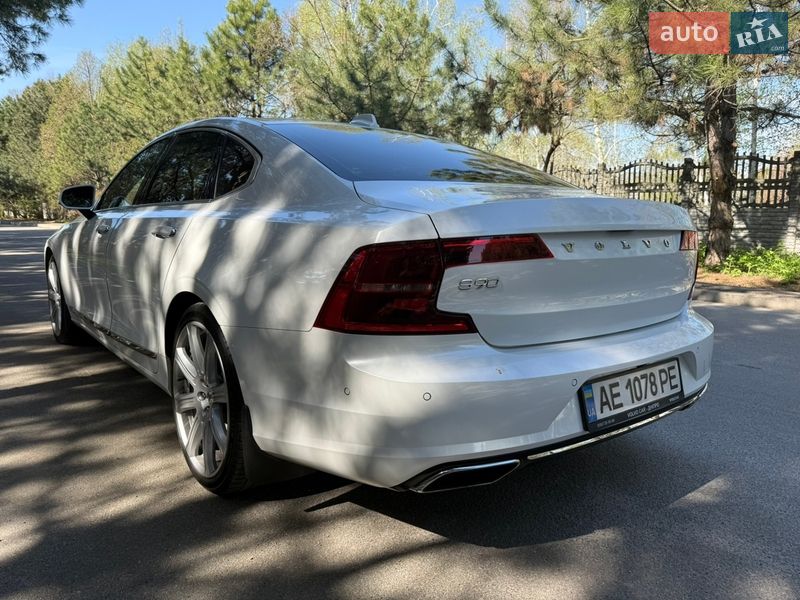 Седан Volvo S90 2016 в Дніпрі