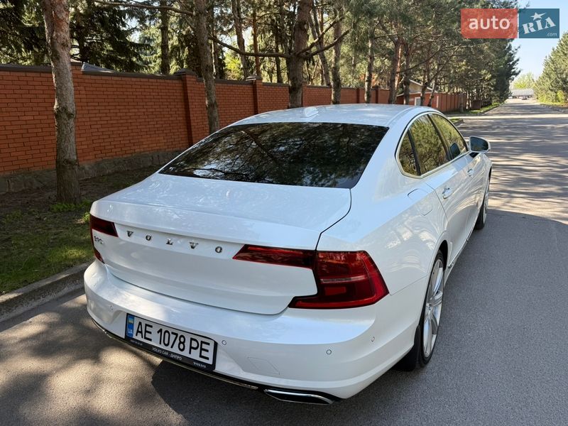 Седан Volvo S90 2016 в Дніпрі