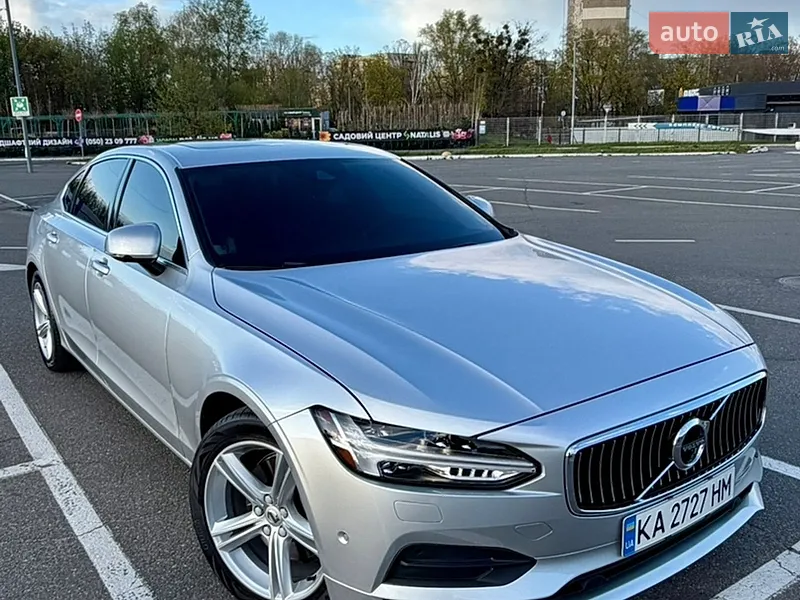 Volvo S90