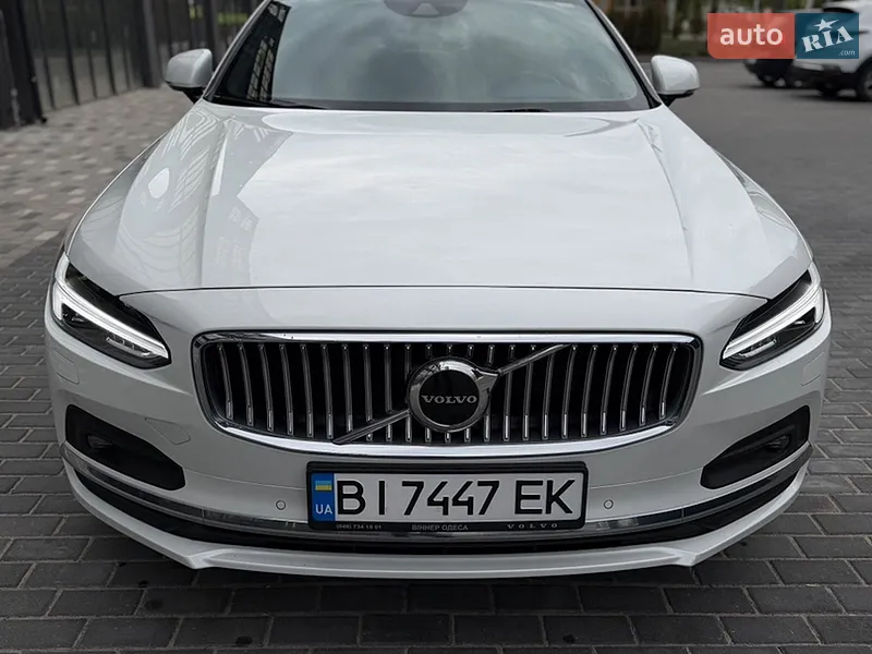 Volvo S90