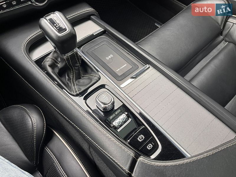 Седан Volvo S90 2020 в Ивано-Франковске