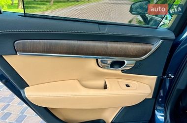 Седан Volvo S90 2022 в Киеве
