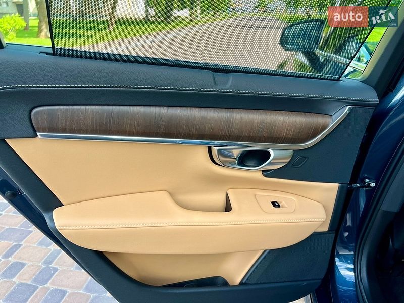 Седан Volvo S90 2022 в Киеве