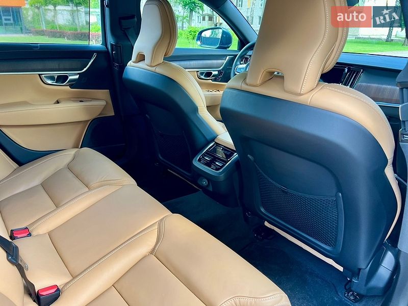 Седан Volvo S90 2022 в Киеве