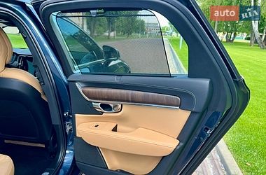 Седан Volvo S90 2022 в Киеве