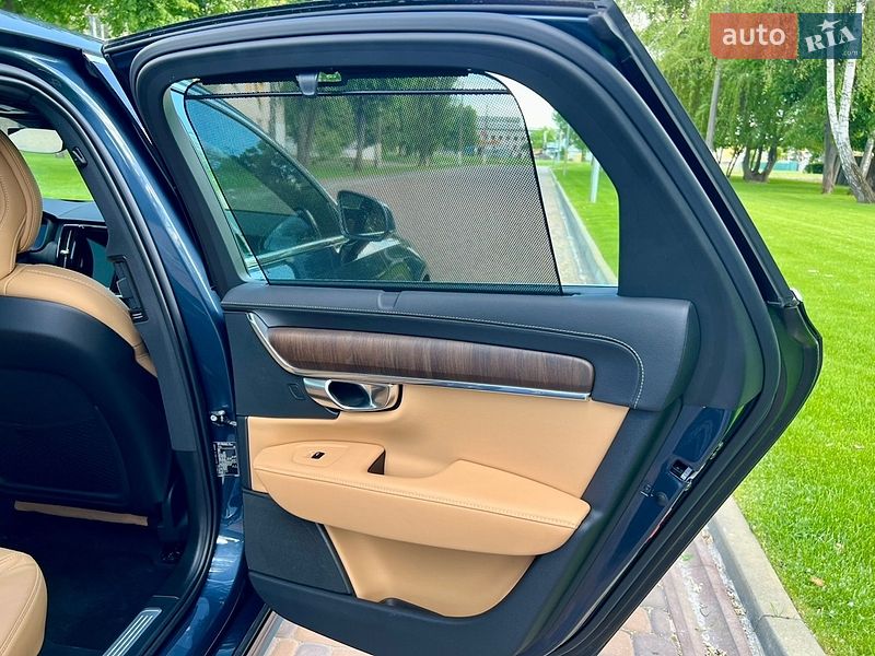 Седан Volvo S90 2022 в Киеве