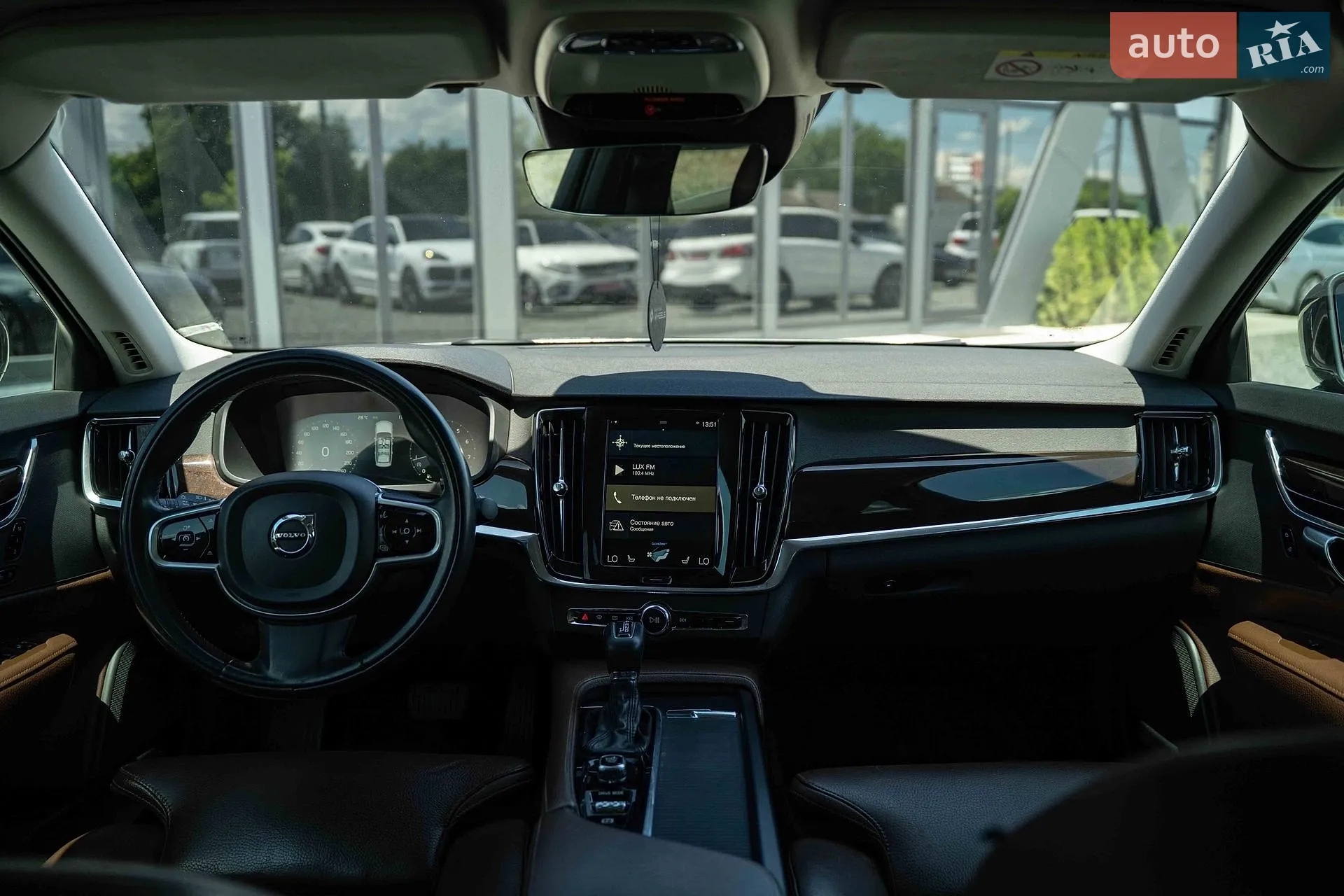 Volvo S90 2017 VIN LVYPS10BDJP038874 фото оголошення 25 з 48