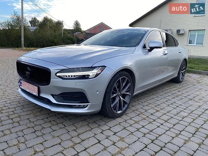 Volvo S90