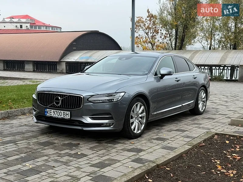 Volvo S90
